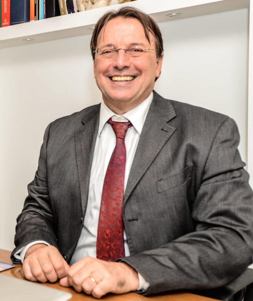 Aesthetic-functional Restoration In Frontal Post Extractive Site 2