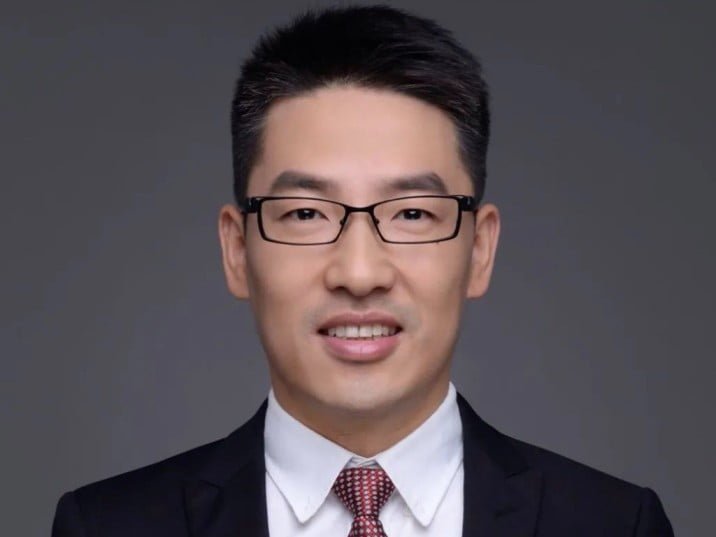 Difficult Maxilla Implant Insertion With Mua Supported Prosthesis